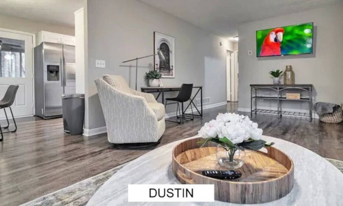 Acworth House | ATH - Sleeps 6 - 3 Beds - Pet friendly - Dustin