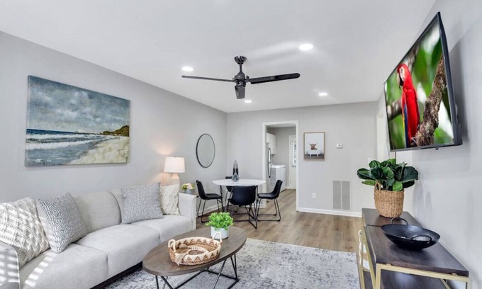 Austell House | ATH - Spring Road 1734 · Austell - 2BR- Ranch - Pet Friendly (1734)