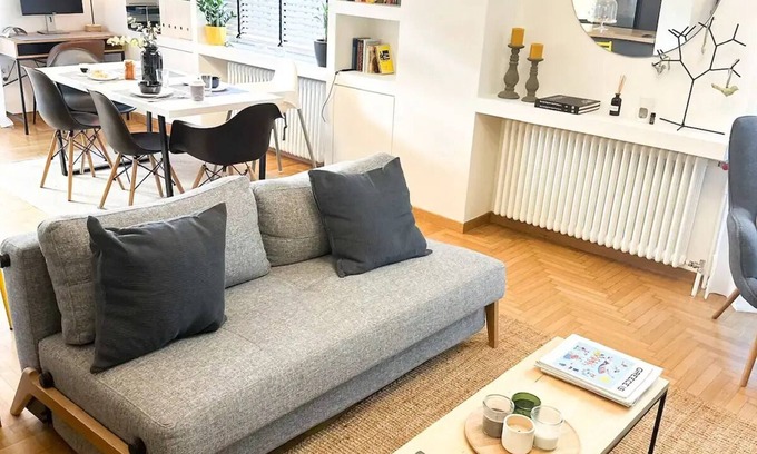 Palaio Faliro Condo | Athenian Coastal Urban Living