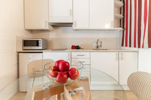 El Baix Guinardo Apartment | Atica Apartments - by Weflating