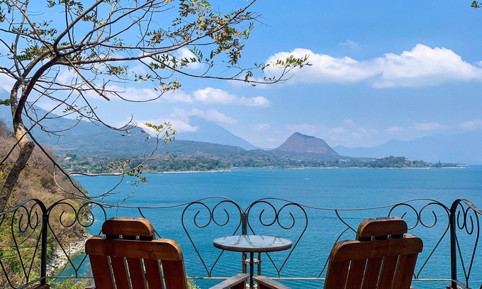 Agua Escondida Hotel | Atitlan Oasis Eco Hotel and Spa Kaalpul