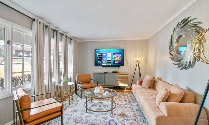 Atlanta House | Atlanta 4BR Family Home | King Bed + Yard +FirePit