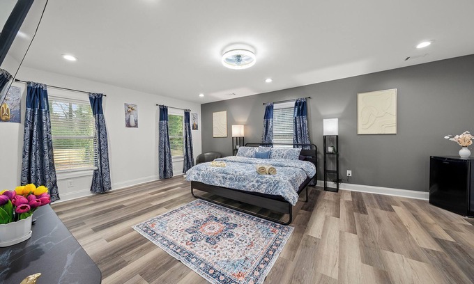 Church Street House | Atlanta Royal Vista Manor Retreat by Deity Villas!