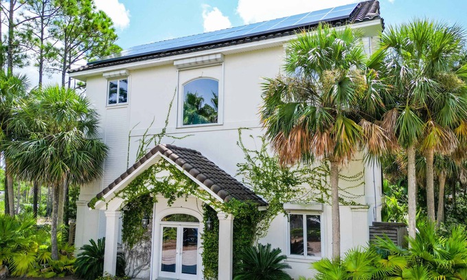 Plantation House | Atlantis – 5-Bedroom Luxury Beach Home