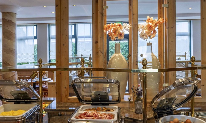 Schwaig Hotel | Atomis Hotel Munich Airport by Mercure