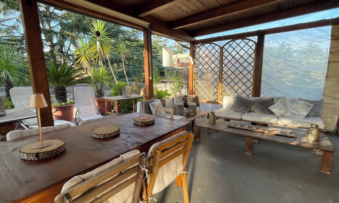 Zona I Val Melaina Apartment | Attic studio apartment in roof garden