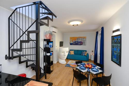 Genoa Historical Centre Apartment | Attico Centro con terrazza e jacuzzi e parcheggio privati