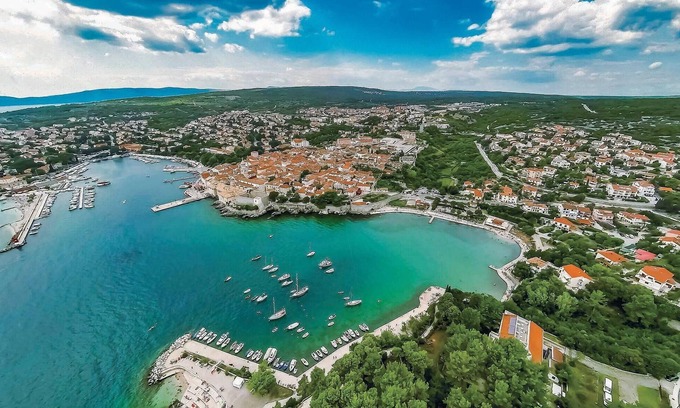 Baska Apartment | Attractive and familiar vacation apartment in the middle of a picturesque landscape.