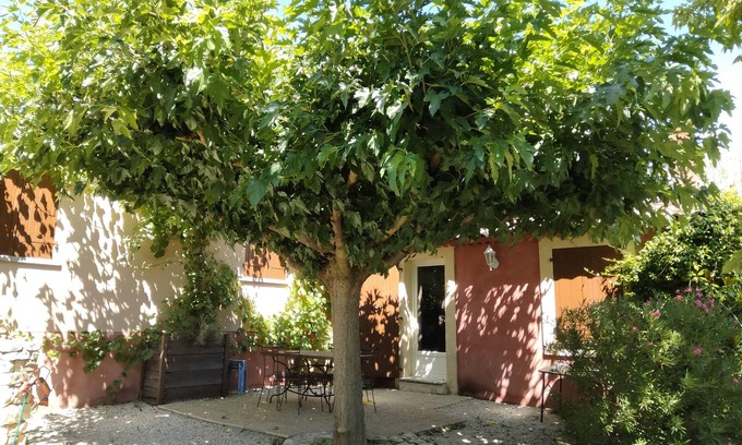 Gargas House | Au Milieu des Vignobles, Près de Plusieurs Sites Classés et Chemins de Randonnée