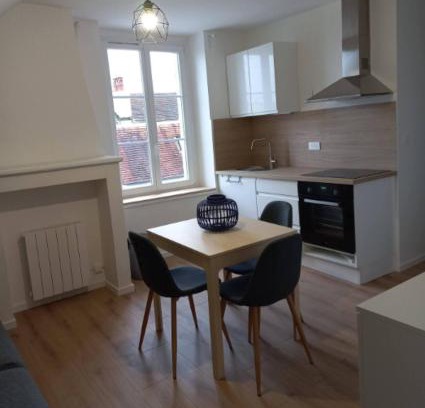 Besancon Apartment | Au Montjoux, côté jardin