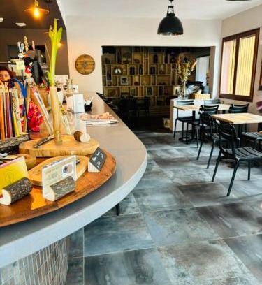 Labastide-dArmagnac Hotel | Au Relais Gascon