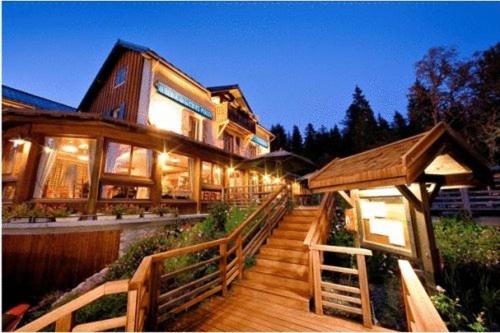 Lans-en-Vercors Hotel | Auberge De La Croix Perrin