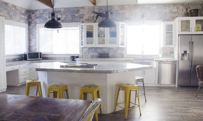 Nibley House | August Special Rates! Spacious- Great for Groups or Families- 12 min from USU!