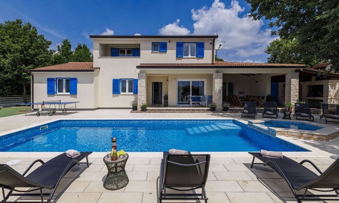 Muzini House | Augusta by Interhome