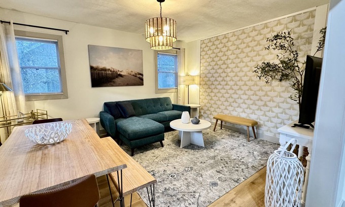 Summerville House | Augusta Charmer Perfect for Travelers/Mid Term Professionals/Families