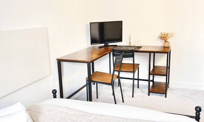 Custom House House | Auracasa Monarch suite