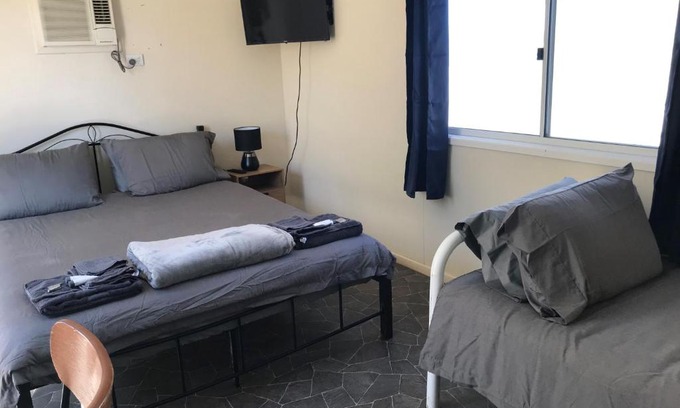 Winton Hotel | Australian Hotel Winton Cabins