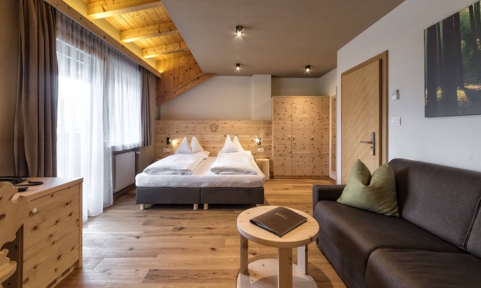 Rasun di Sotto Hotel | Autentis