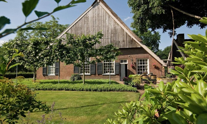 Municipality of Wierden House | Authentic haystack in Wierden with a terrace