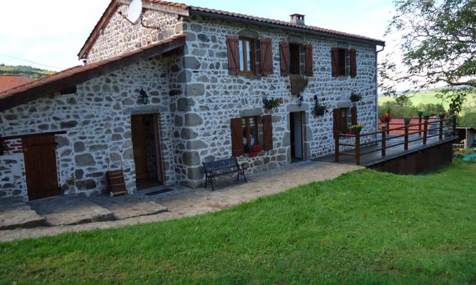 Laprugne Cottage | Authentic house with fireplace near Vichy