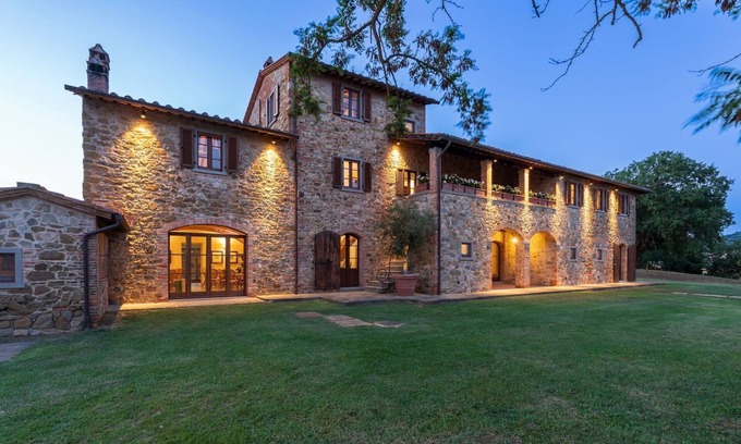 Lucignano Villa | Authentic Tuscan Villa near Arezzo