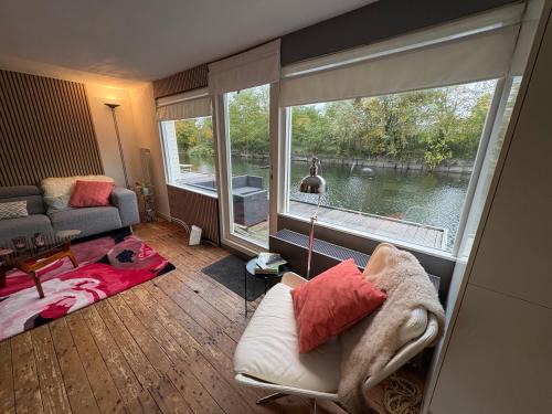 Loon Boat Rental | Authentieke Magische Woonark