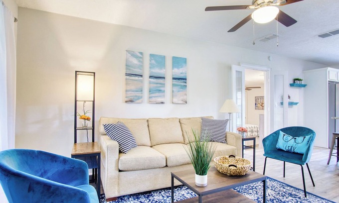 San Jose House | Autumn Deal! Glam it Up Cottage~5 min San Marco Spacious 4-bedroom house