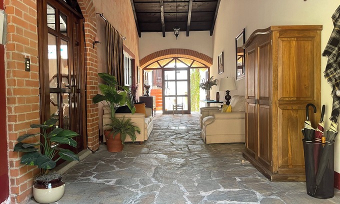 Antigua Guatemala Bed & Breakfast | Autumn in Antigua
