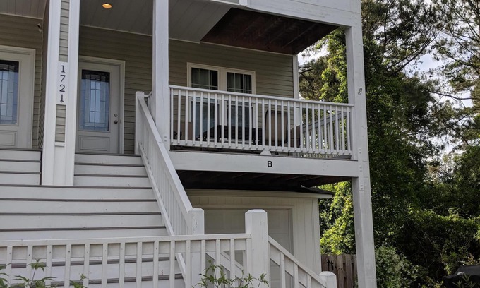 Carolina Beach House | Autumn rates and short stays available. Inquire about off season long term stays