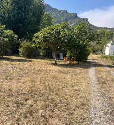 Saint-Hippolyte-du-Fort Apartment | Aux portes des Cévennes
