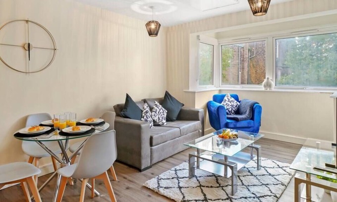 Rotherham Apartment | AV Stays Rotherham 2 Bed - Contractors Welcome/Free Parking