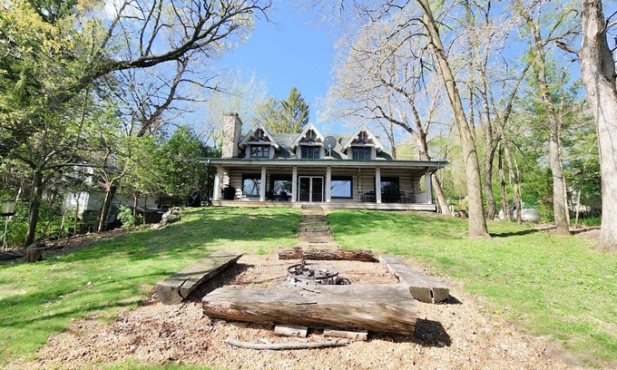 Brodhead Cabin | Avail. Octoberfest Sep 25th-28th-Lake Cabin w/King