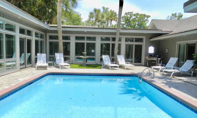 Oceanside House | Available for stay in Jan to mid March 2025. Monthly at a reduced rate.