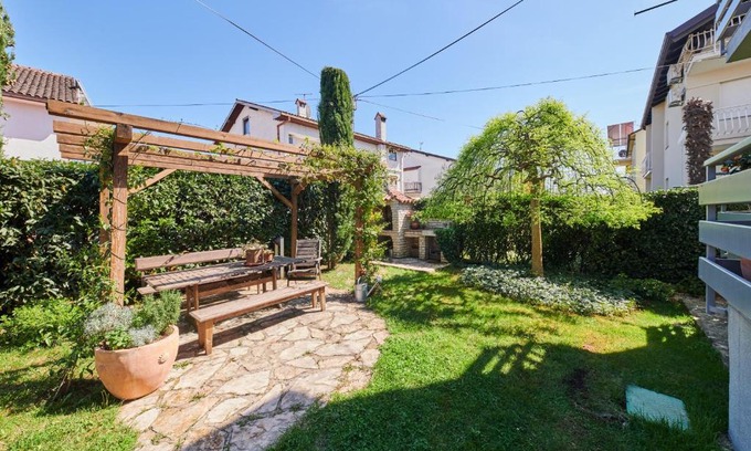 Murine Apartment | AvantGarden