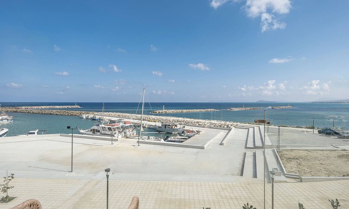 Kolymbari Hotel | Avra Apartments Kolymbari Harbour