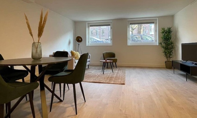 Rotterdam Apartment | Awesome 1 Bedroom Serviced Apartment 54m2 -MNLA-