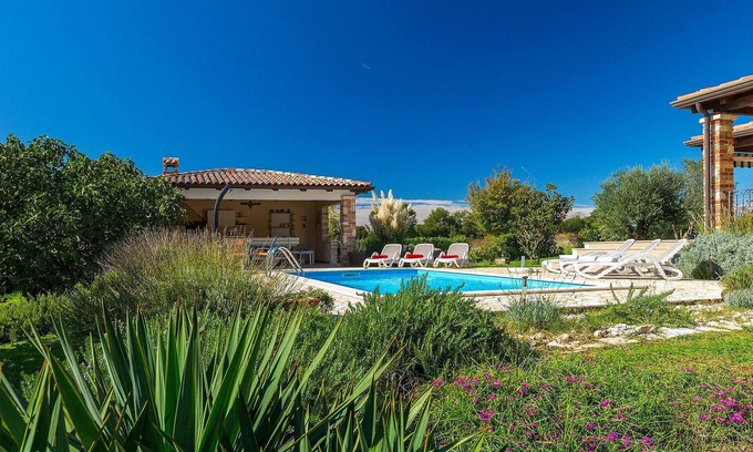 Susnjici Apartment | Awesome apartment in Porec