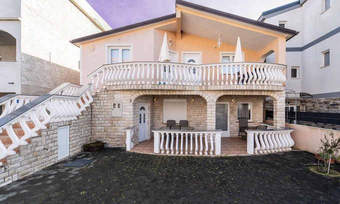 Vir Apartment | Awesome apartment in Vir with Wi-Fi