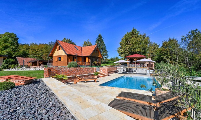 Lekenik House | Awesome home in Brezane Lekenicke