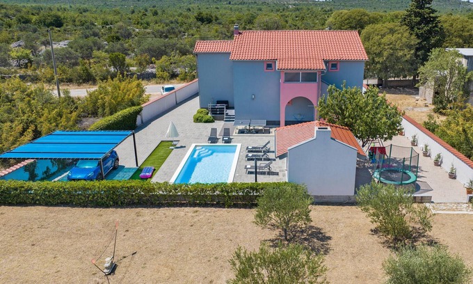 Tisno House | Awesome home in Dubrava kod Tisna