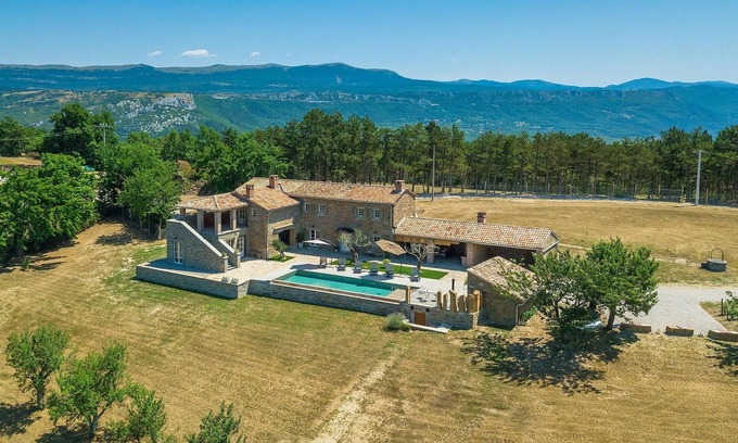Buzet House | Awesome home in Buzet