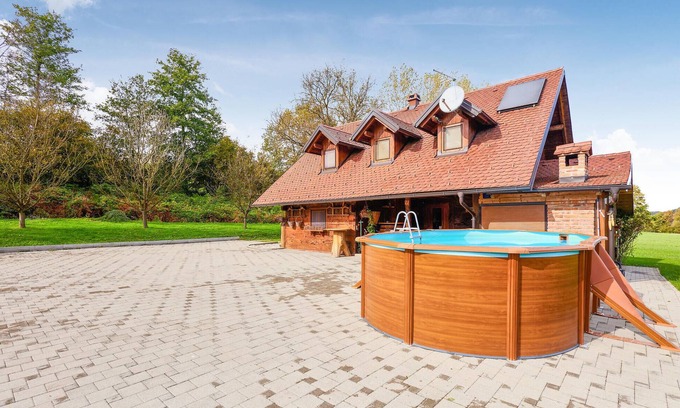 Donja Stubica House | Awesome home in Donja Stubica