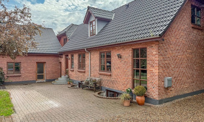 Sønder Felding House | Awesome home in Sønder Felding with house a panoramic view