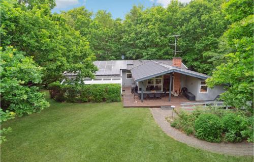 Fjellerup House | Awesome Home In Glesborg With Wifi