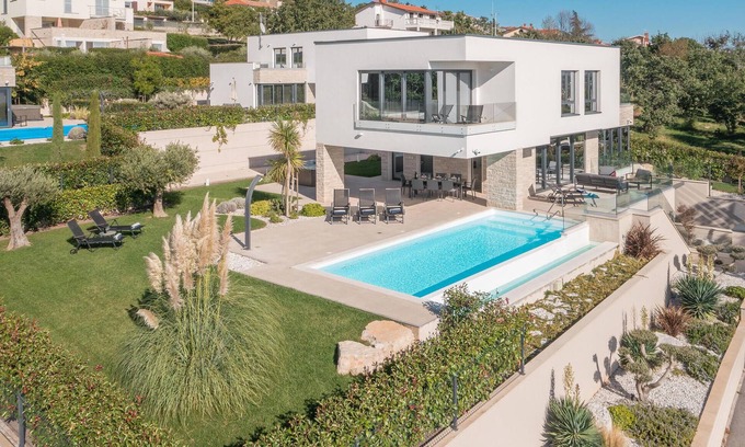 Brnobici House | Awesome home in Kastelir with sauna