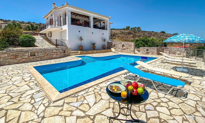 Pylos-Nestoras House | Awesome Home in Koroni With Outdoor Swimming Pool, Wifi and 4 Bedrooms