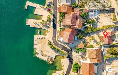 Kustici House | Awesome Home In Kustici With Kitchen