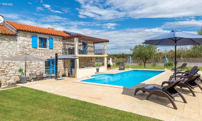 Filipini House | Awesome home in Mihelici with WiFi