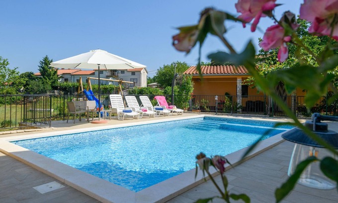 Nedescina House | Awesome home in Nedescina with WiFi