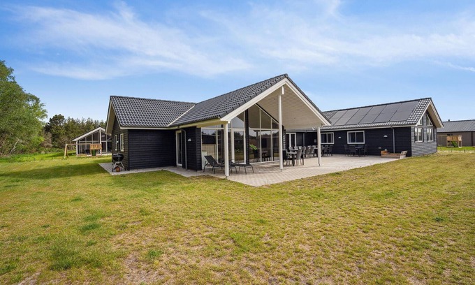 Houstrup House | Awesome home in Nørre Nebel with sauna